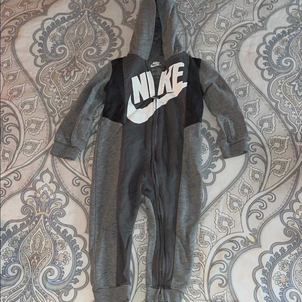 Nike Black and Gray Kids One Piece 24m Boys